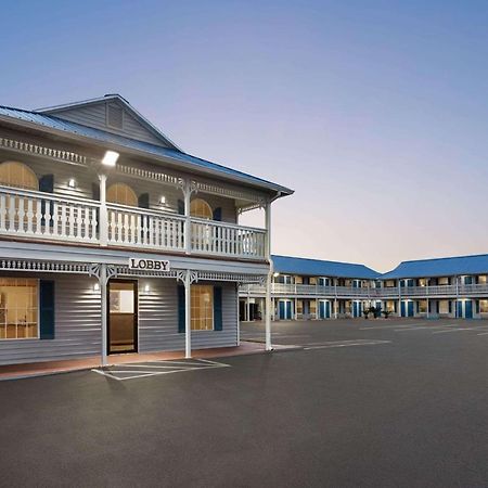 Motel Super 8 By Wyndham Foley Exterior foto