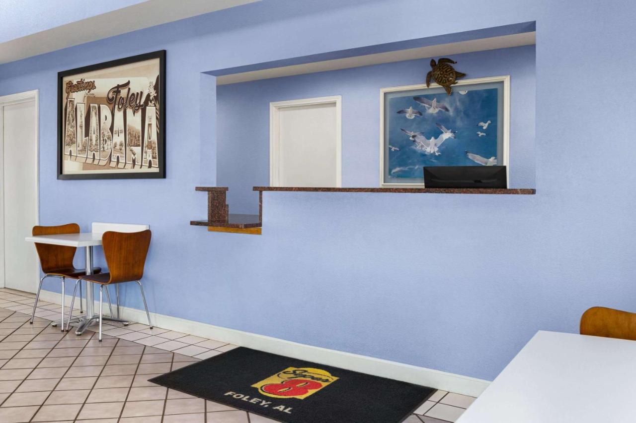 Motel Super 8 By Wyndham Foley Exterior foto