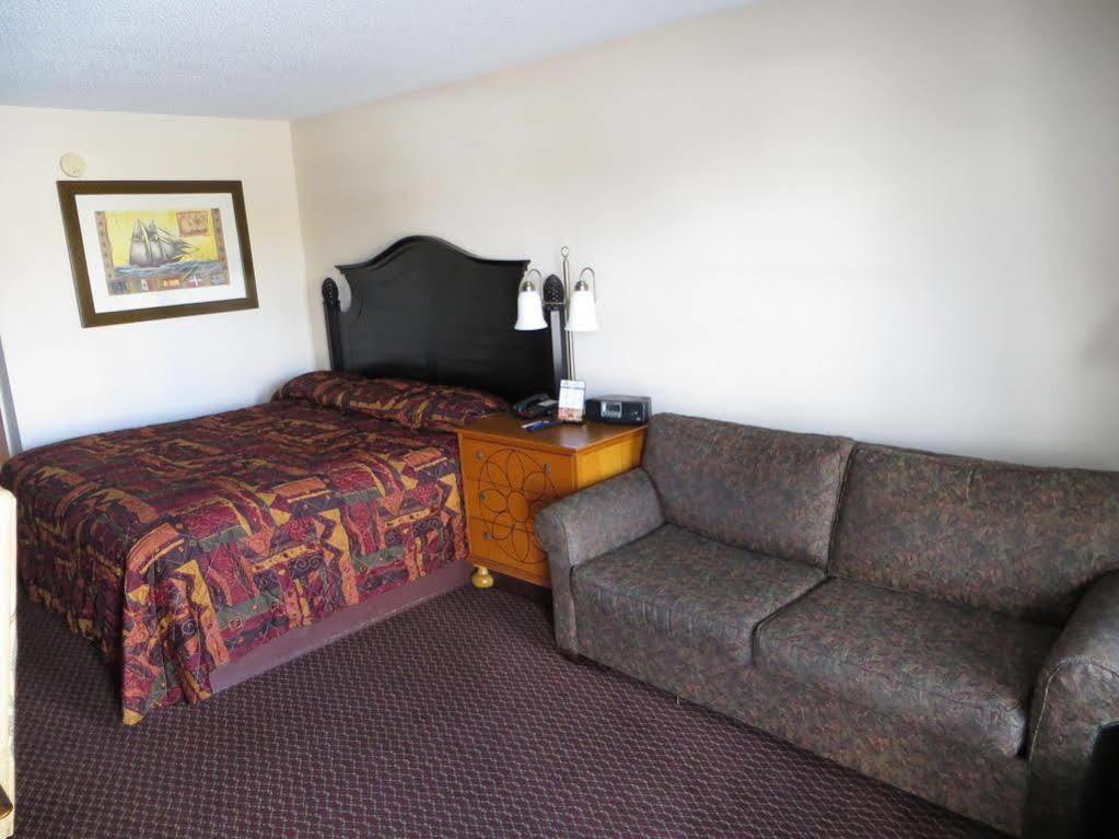 Motel Super 8 By Wyndham Foley Exterior foto